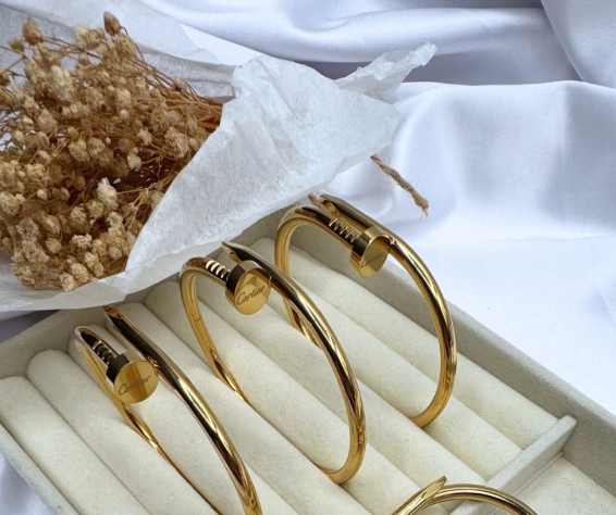 Pulsera®l Clavo Cartier ✨+ Caja de regalo 💗